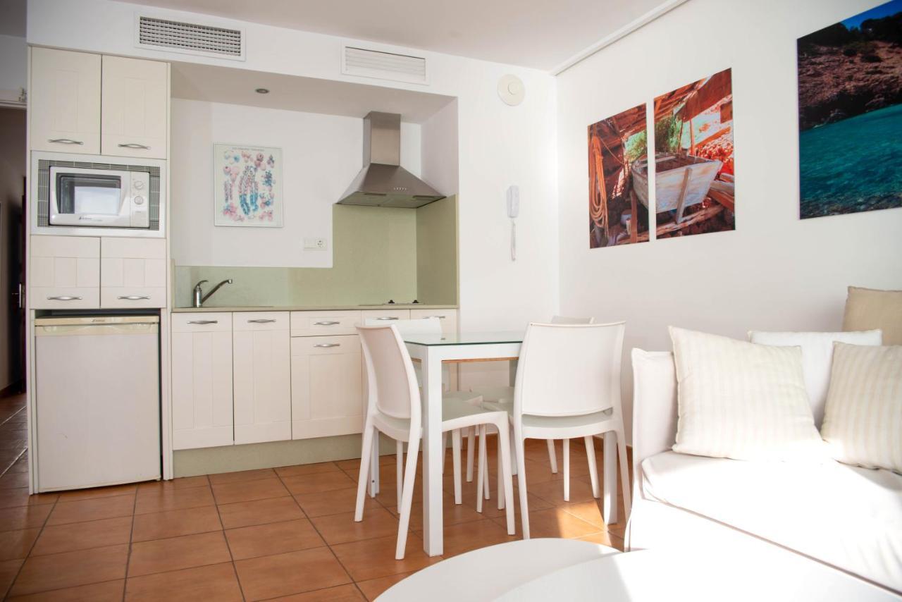 Apartamentos Llobet Ibiza Dış mekan fotoğraf