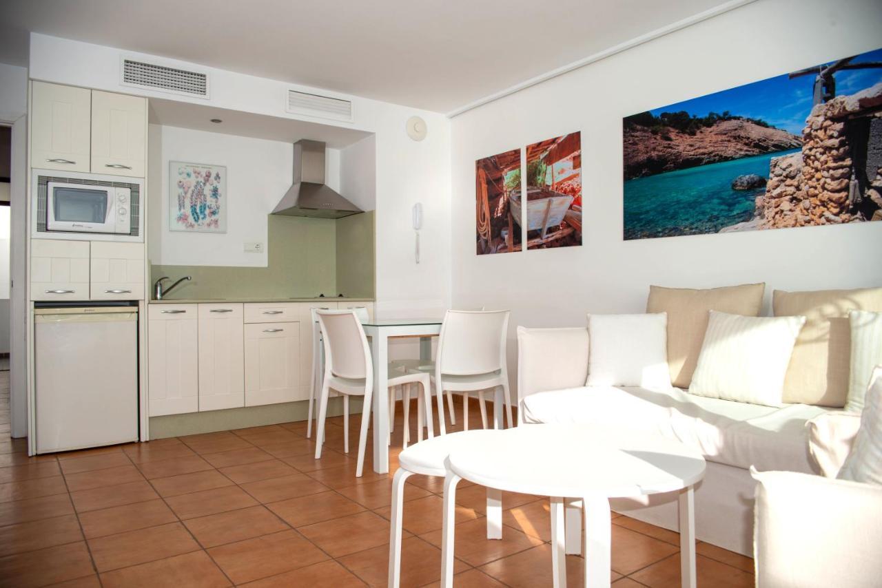 Apartamentos Llobet Ibiza Dış mekan fotoğraf