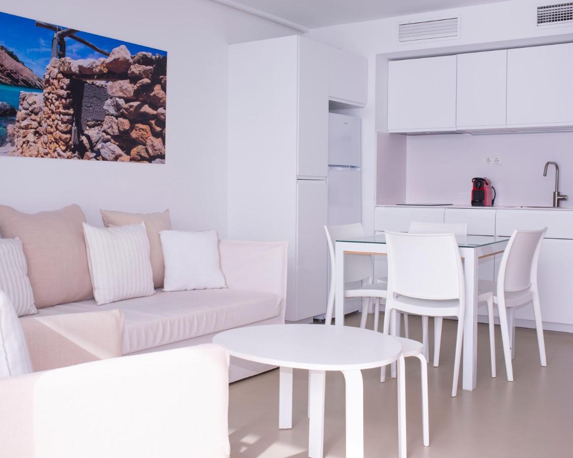 Apartamentos Llobet Ibiza Dış mekan fotoğraf