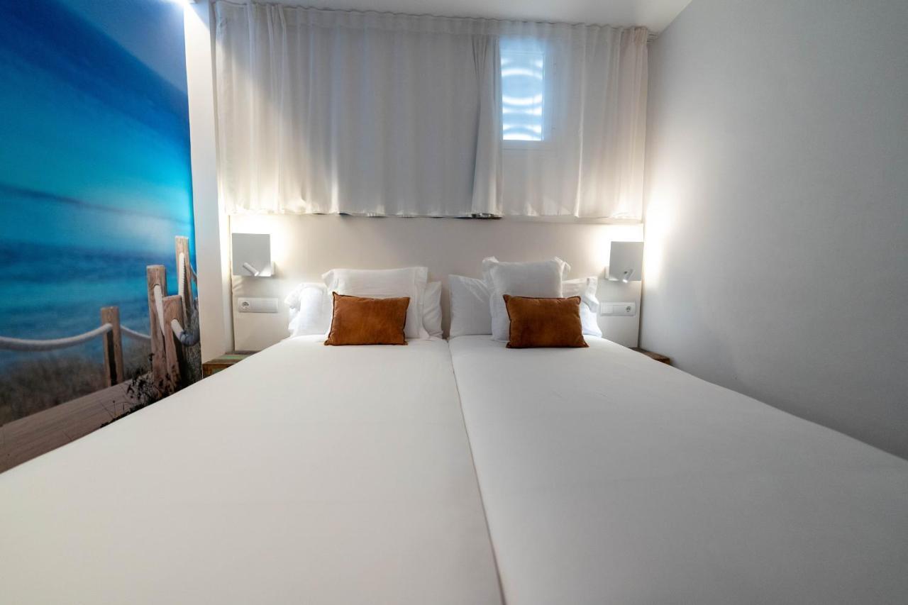 Apartamentos Llobet Ibiza Dış mekan fotoğraf