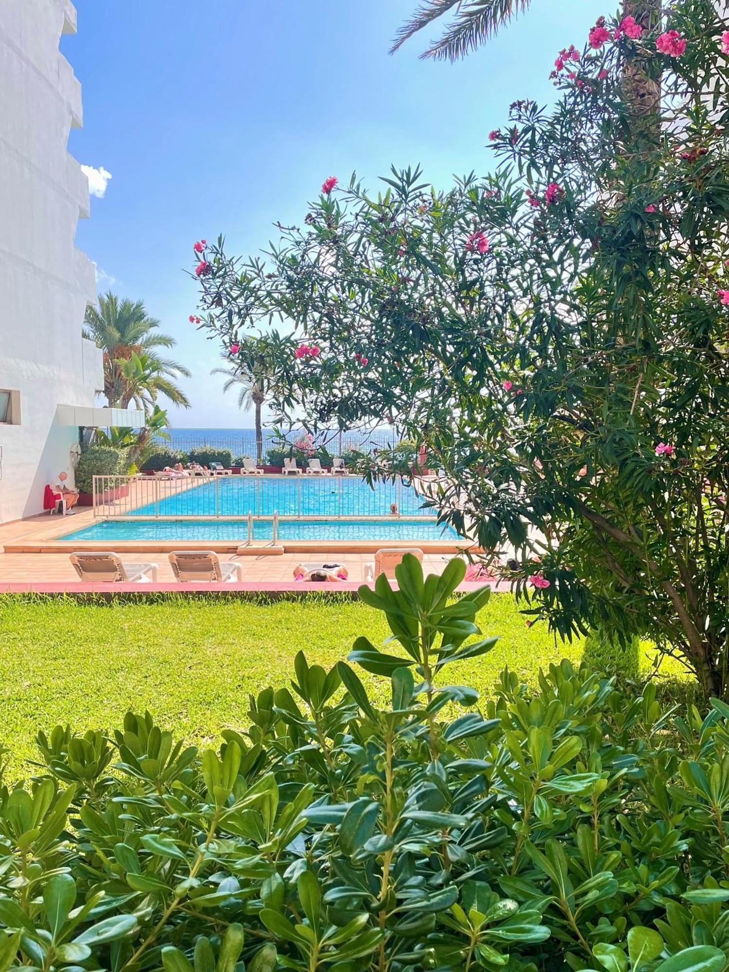 Apartamentos Llobet Ibiza Dış mekan fotoğraf