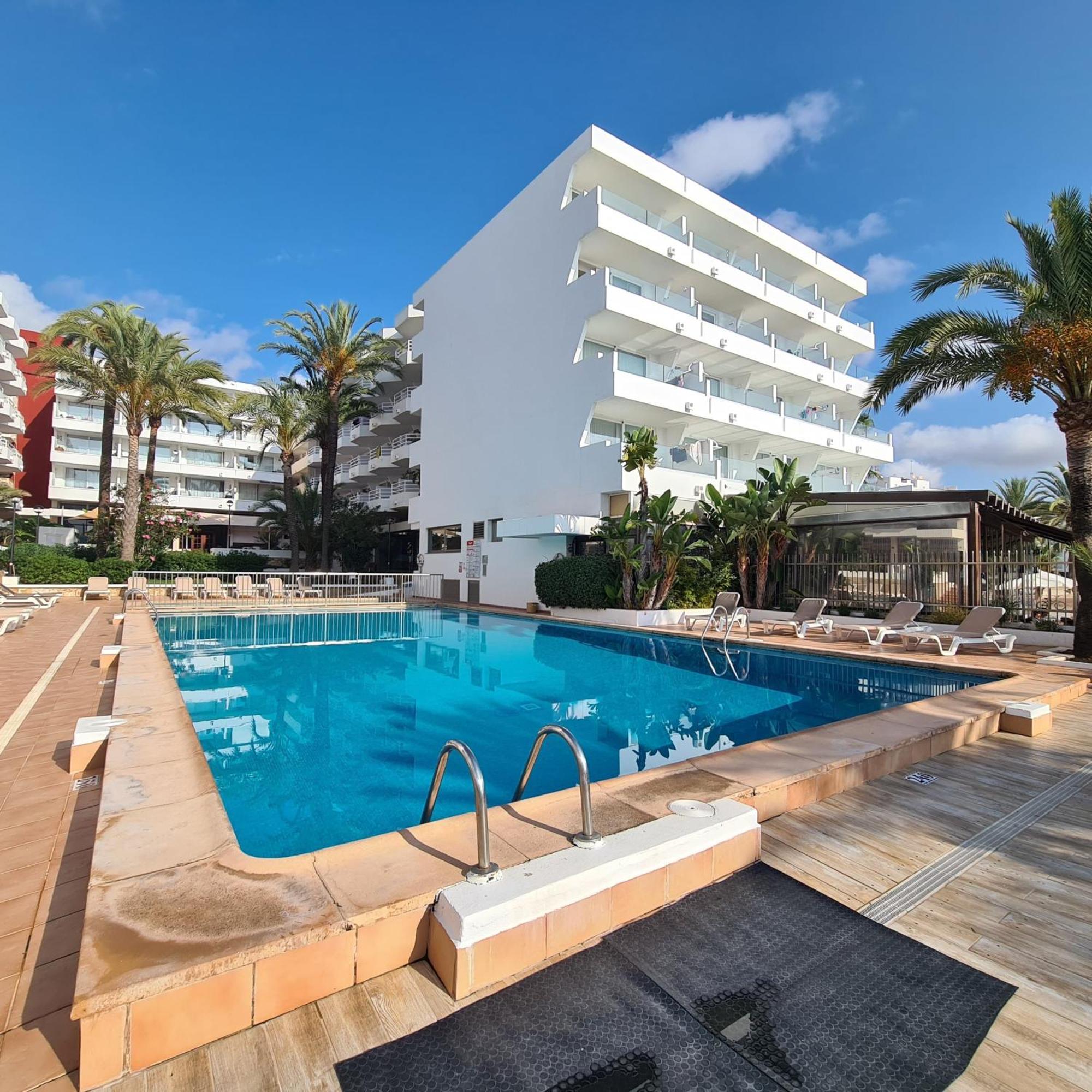 Apartamentos Llobet Ibiza Dış mekan fotoğraf